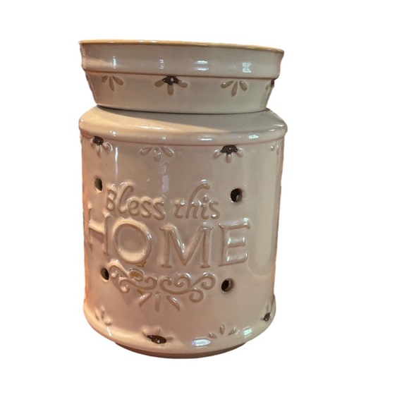 Illumination farmhouse cream ceramic wax melt warmer night light w/removable lid - Picture 1 of 10